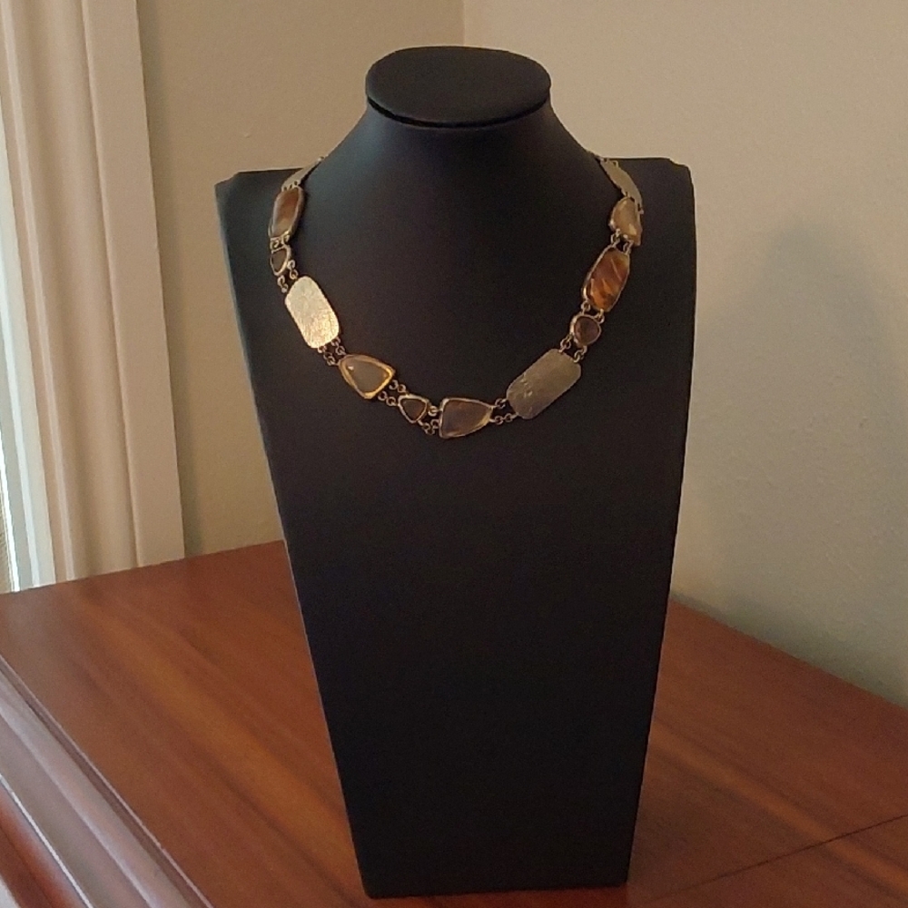 Elegant Brown and Gold Necklace